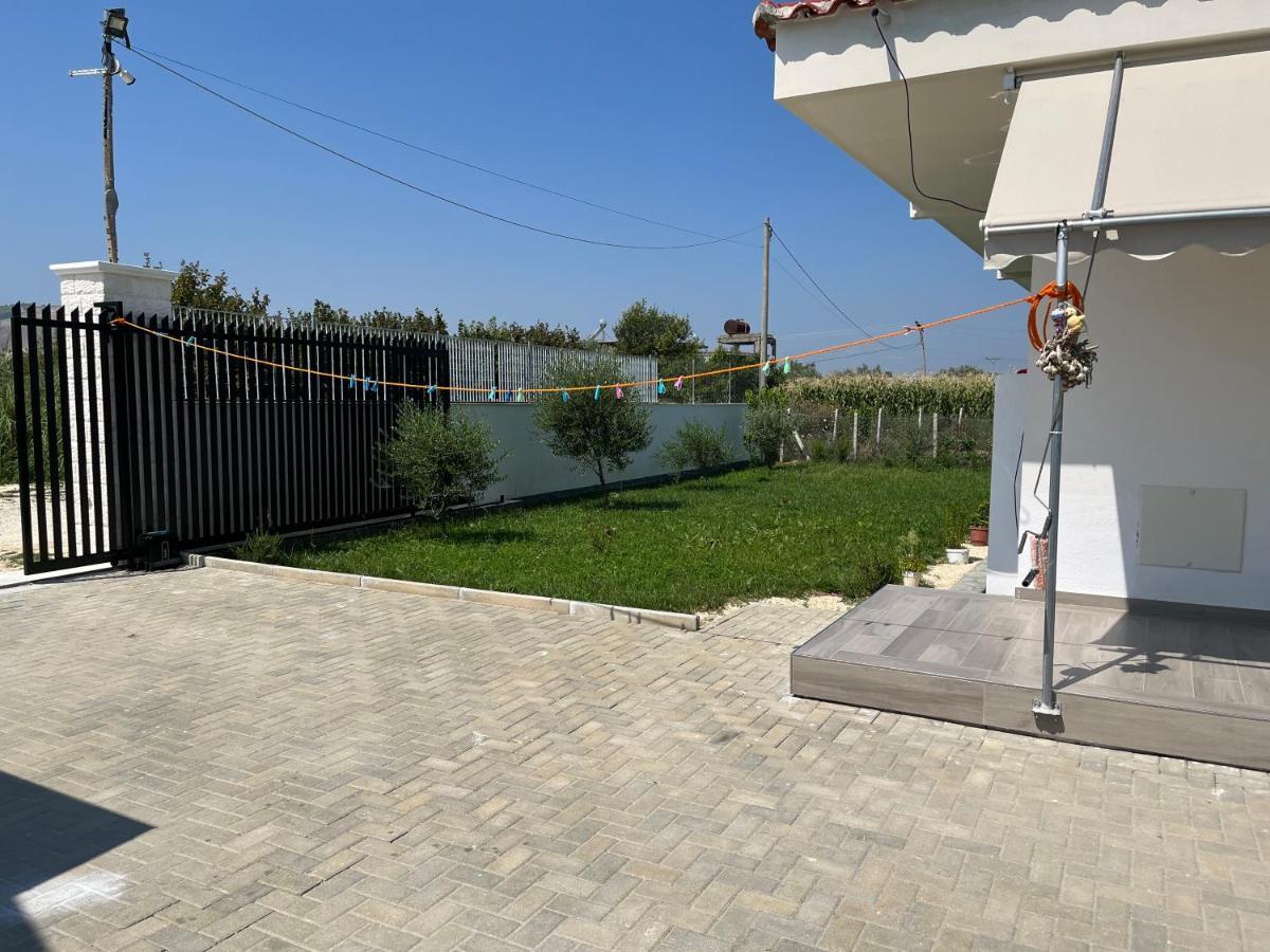 Bujtina Cela Berat Esterno foto