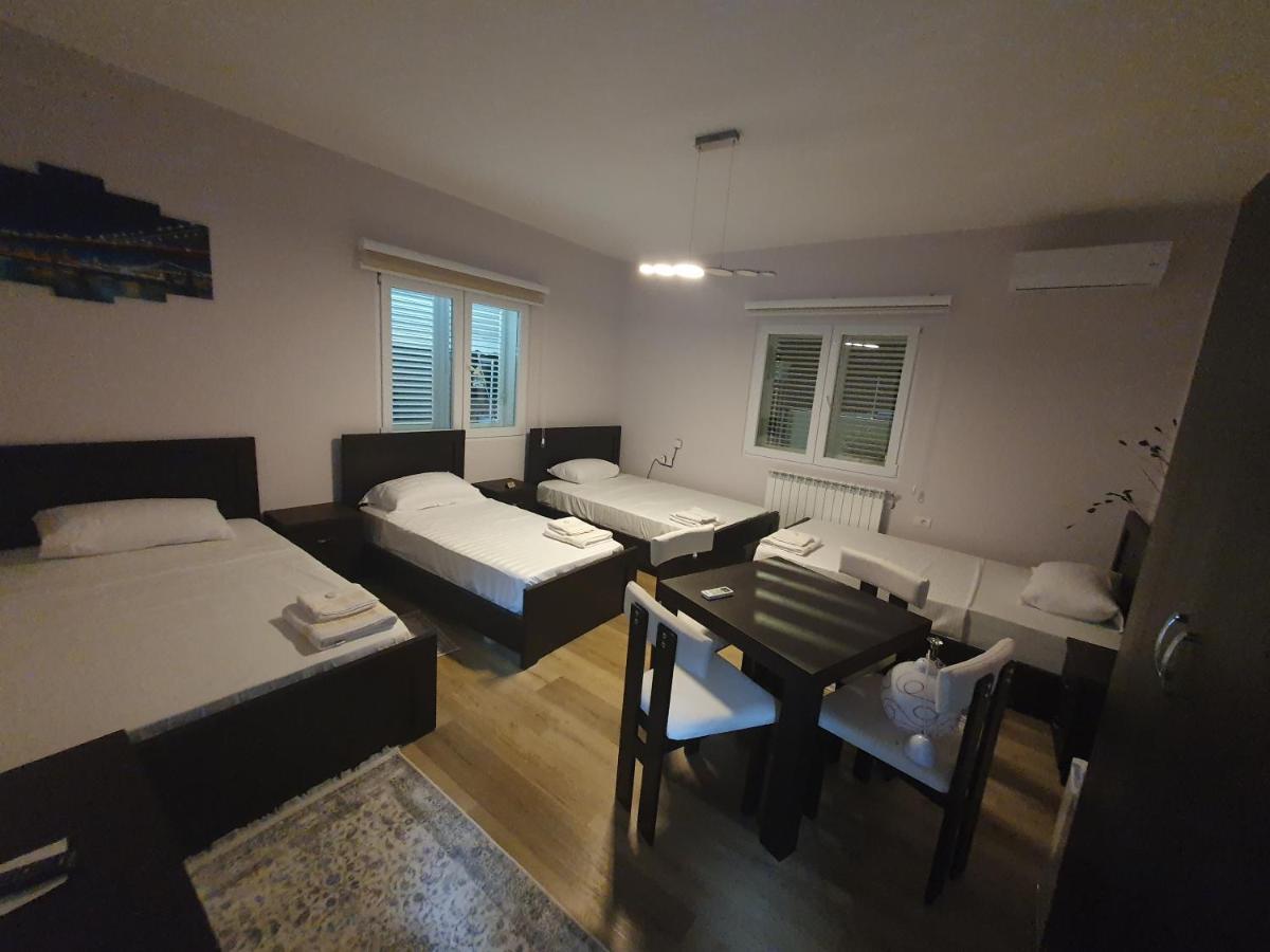 Bujtina Cela Berat Esterno foto